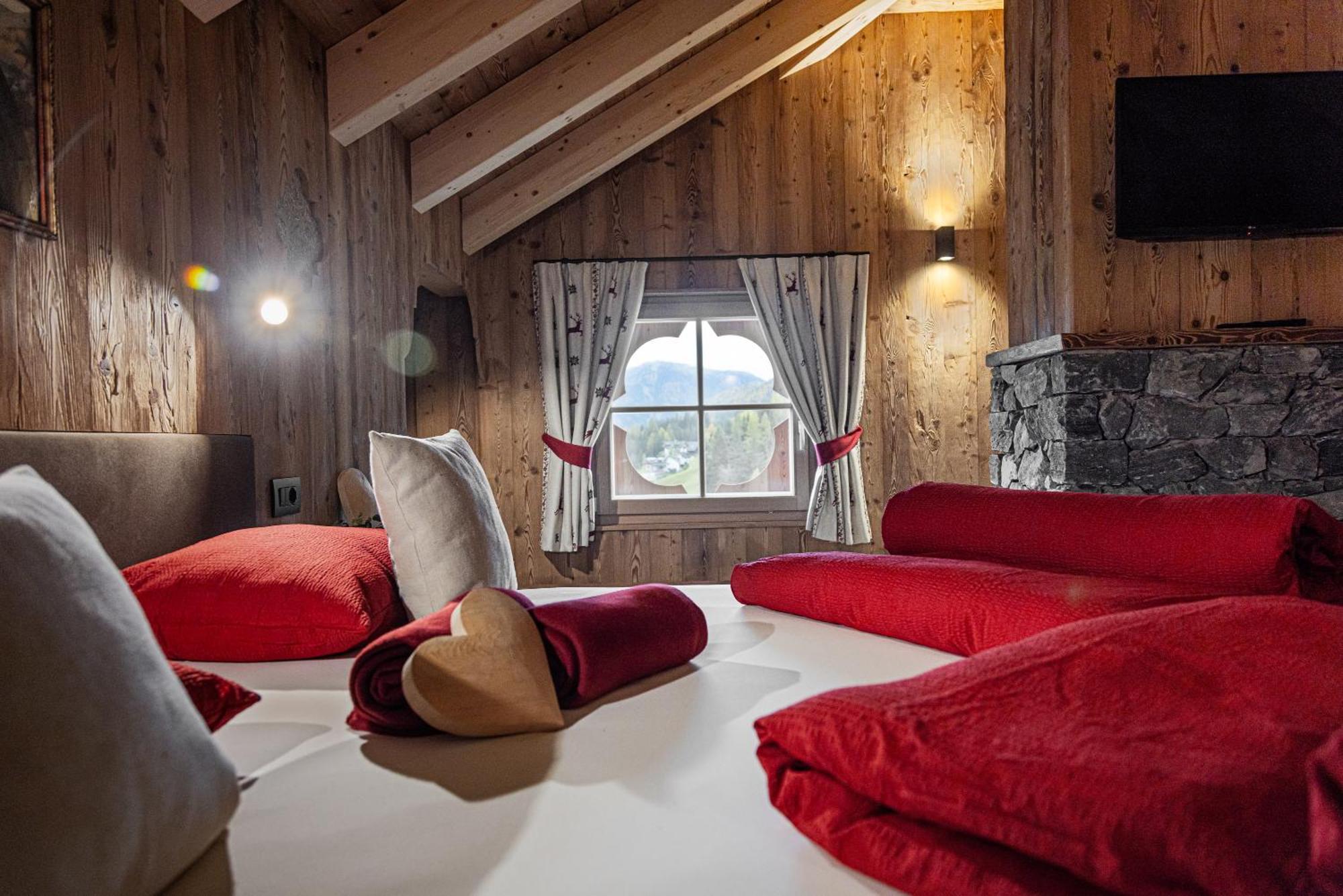 Farm Chalet Jusciara Badia  Exterior photo